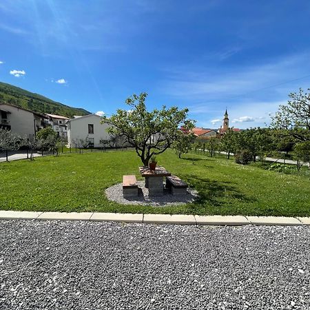 Apartamento Kmetija Tomazic Vinska Klet - Winery Vipava Exterior foto